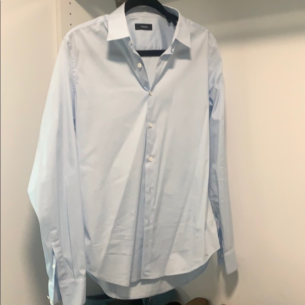 Used in great condition theory button down